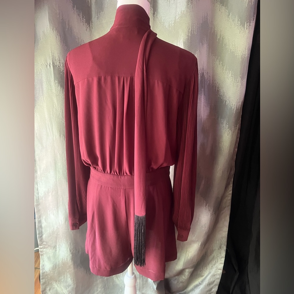 Michael Kors Beautiful burgundy color jumpsuit with cute design. Very cute S10 - Picture 7 of 14